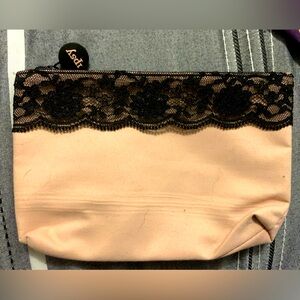 FREE w/$50 purchase || Ipsy makeup bag